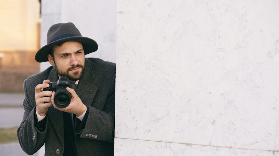 detective on surveillance